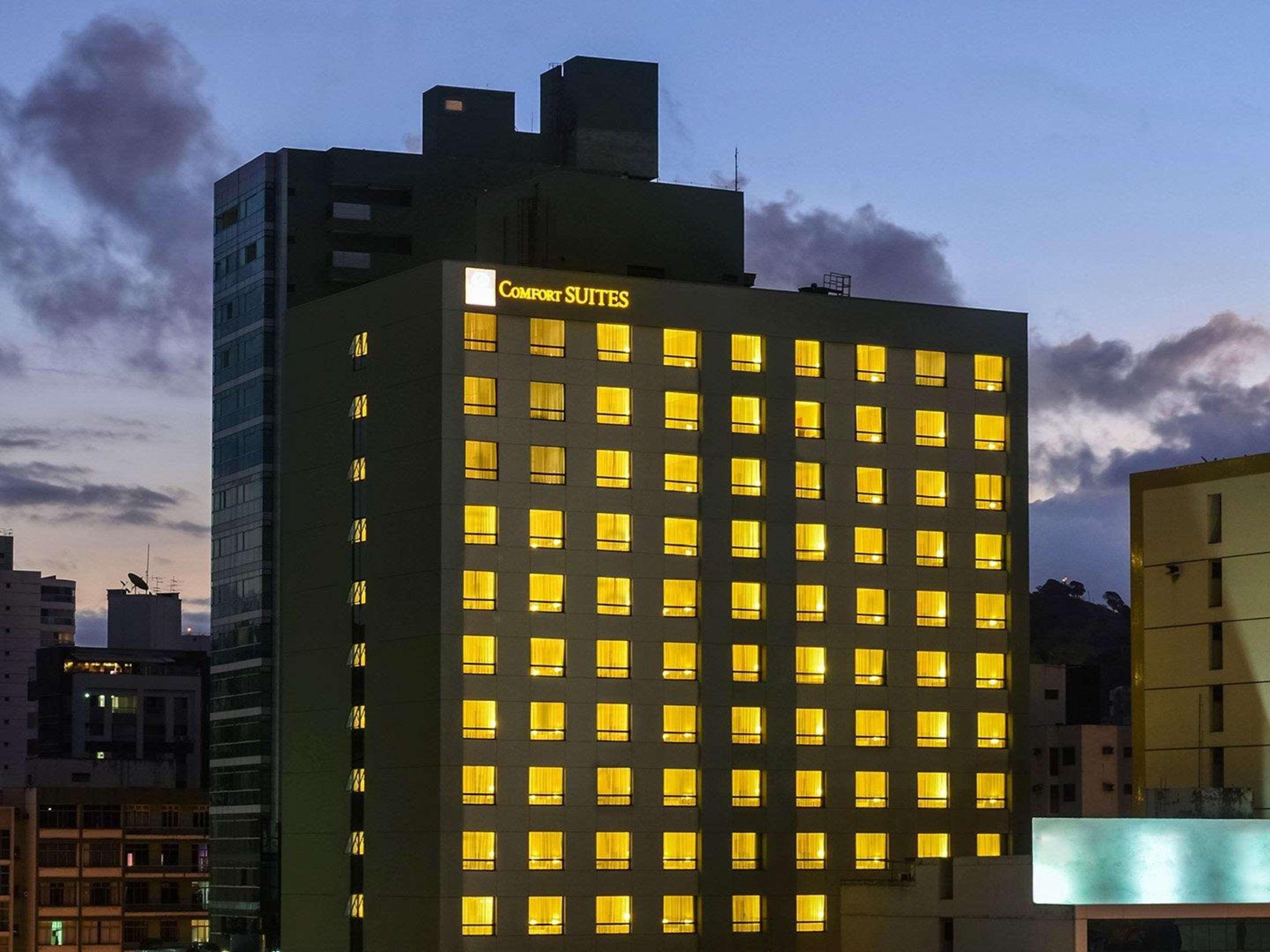 Comfort Suites Віторія Екстер'єр фото