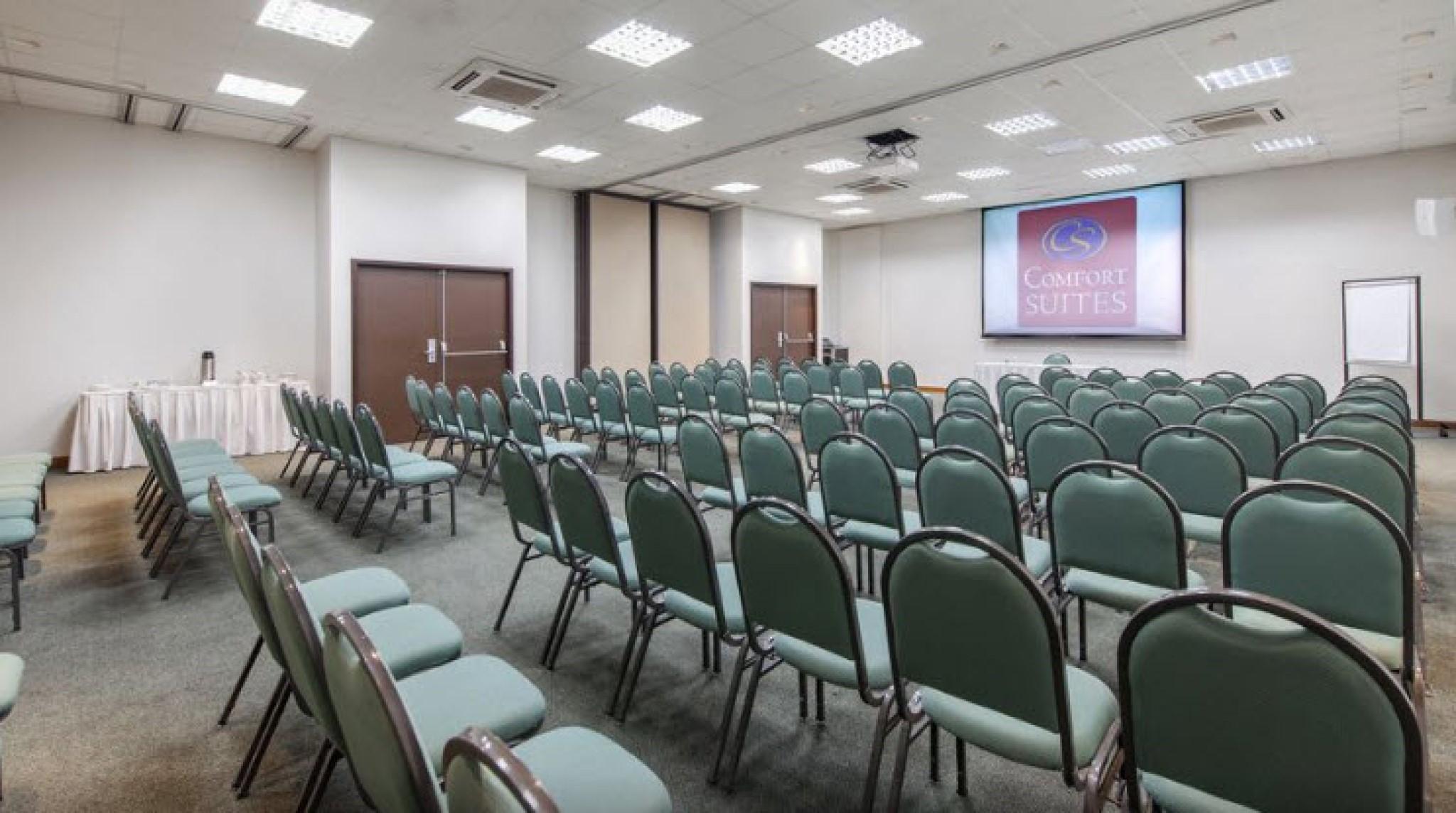 Comfort Suites Віторія Екстер'єр фото
