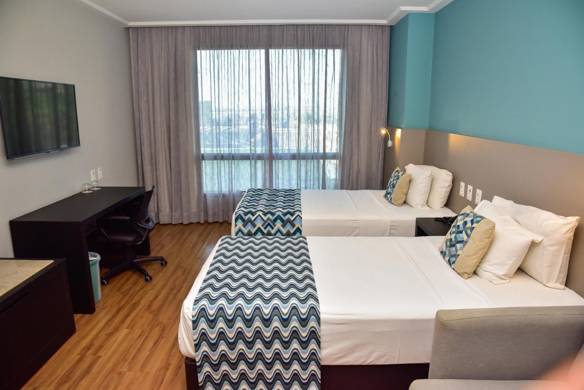 Comfort Suites Віторія Екстер'єр фото